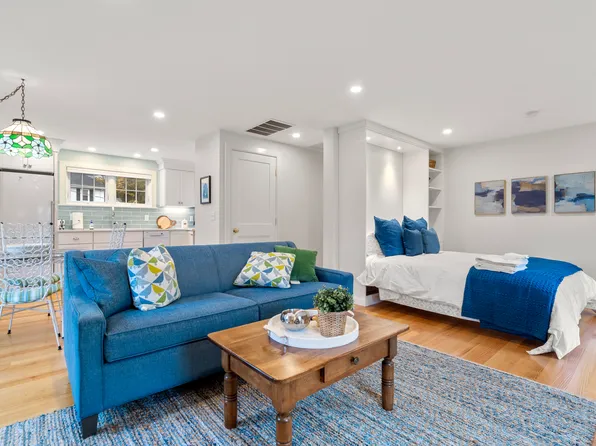 5 Calebs Ln #1, Rockport, MA 01966