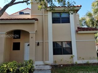 579 Racquet Club Rd APT 9, Fort Lauderdale, FL 33326