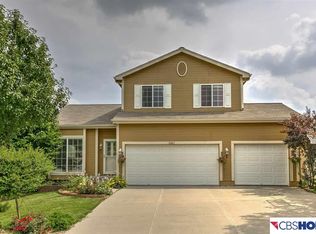 18567 Drexel St, Omaha, NE 68135