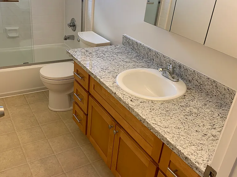 Campbell Square Apartments — Photo 11