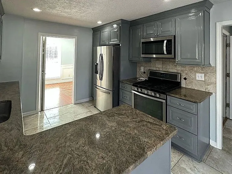 1261 Lakeview Rd — Photo 29
