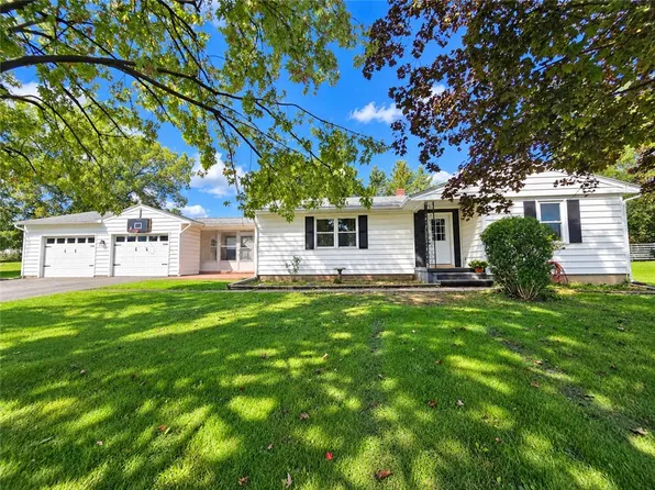 11 Lincoln Ave, Seneca Falls, NY 13148