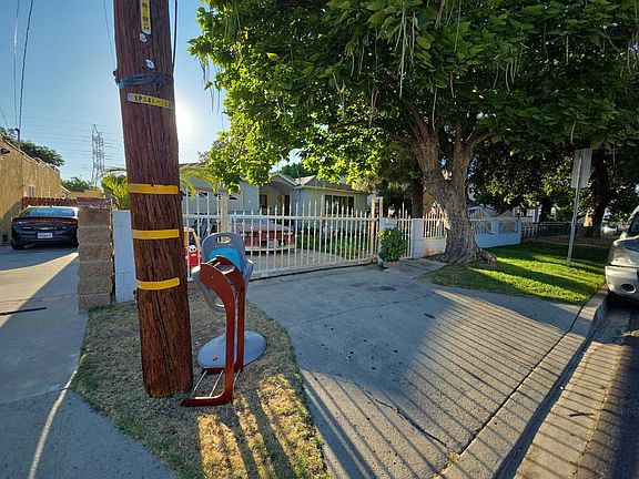 3rd image of 7125 Geyser Ave