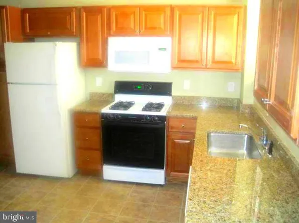 2822 Waterview Ave, Baltimore, MD 21230