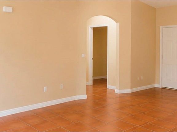 4th image of 16032 SW 101st Ter