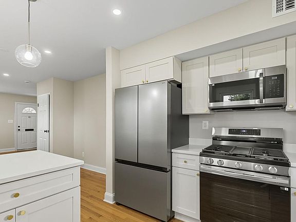 5th image of 5916 8th St NE