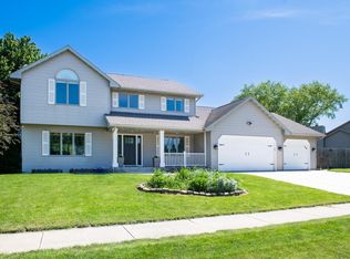 595 Cherry Wood Dr, Oregon, WI 53575