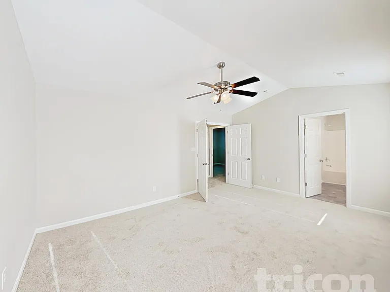 4504 Valendra Dr — Photo 7