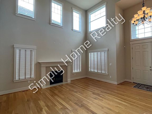 4th image of 8855 Ellsworth Ct NE