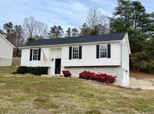 919 Holcomb Rd, Ringgold, GA 30736