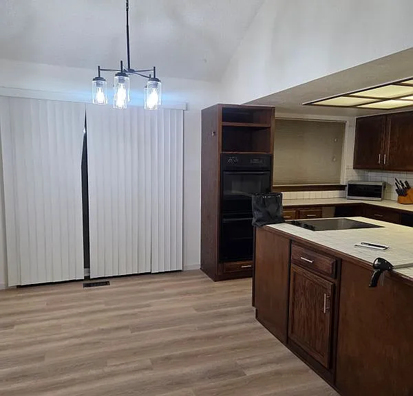 10722 W Berry Ave — Photo 6