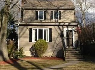 607 Chestnut St, Township Of Washington, NJ 07676