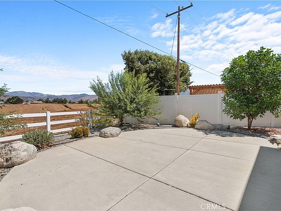 3rd image of 1134 Villa Calimesa Ln Space 98