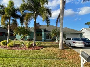 851 SE Carnival Ave, Port Saint Lucie, FL 34983