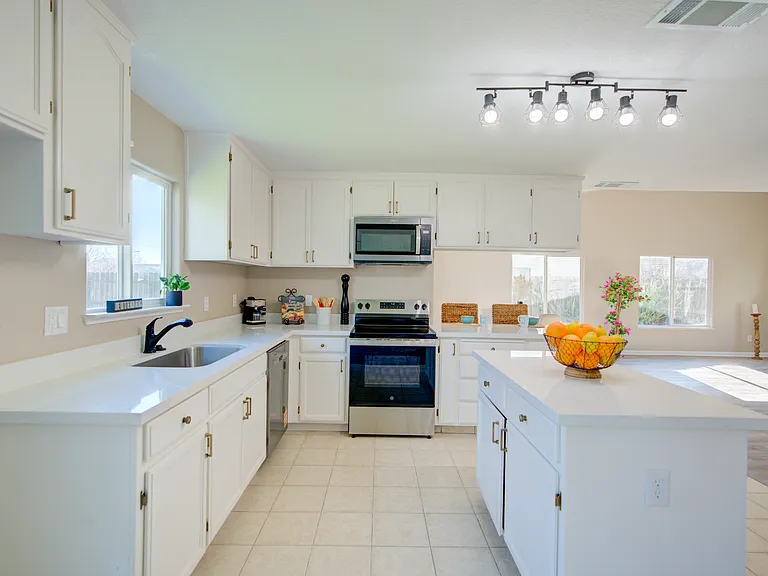 3546 Paseo Verde Ave — Photo 4