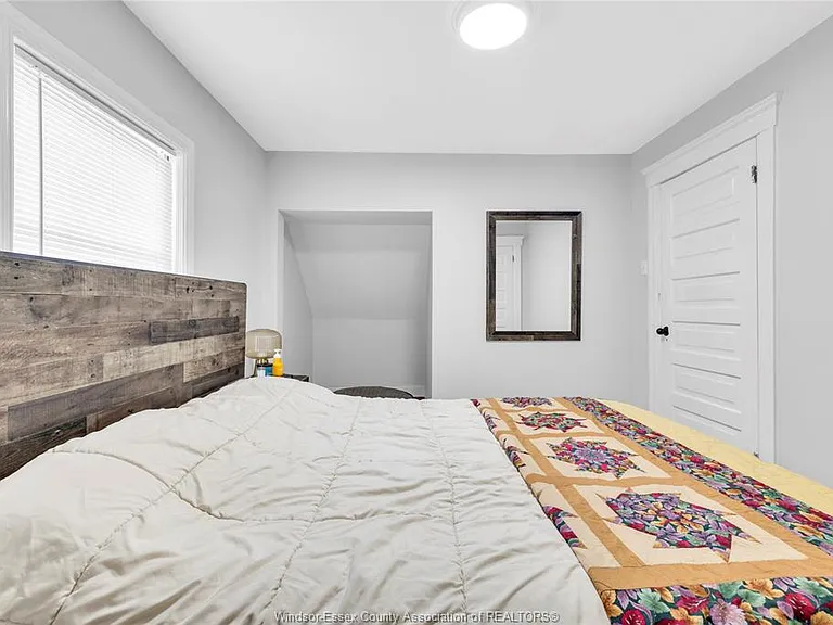 521 Windermere Rd — Photo 20