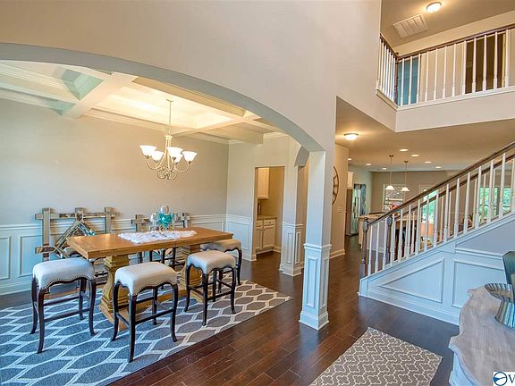2nd image of 813 Chesire Cove Ln