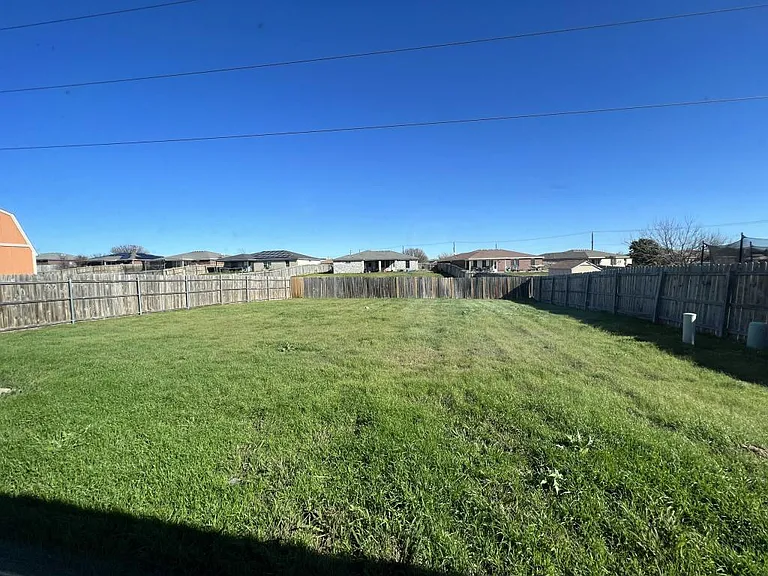 4115 Mustang Dr — Photo 33