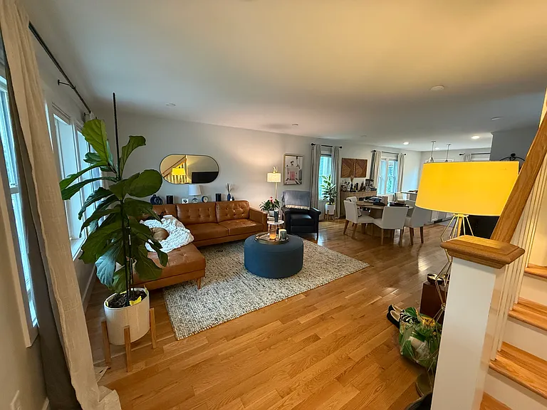 129 Graystone St — Photo 31