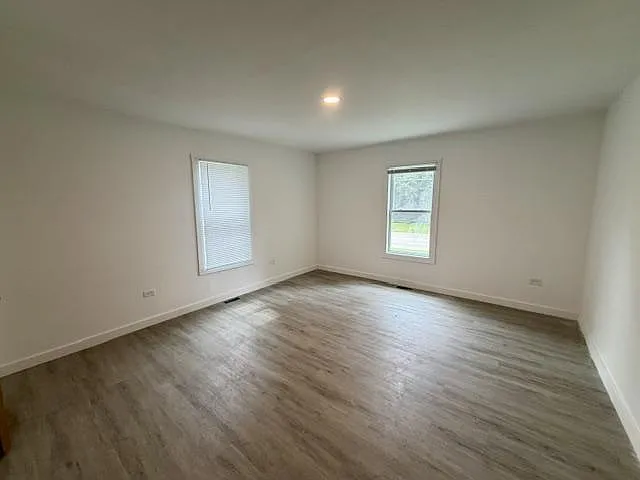 655 Illinois Ave — Photo 4