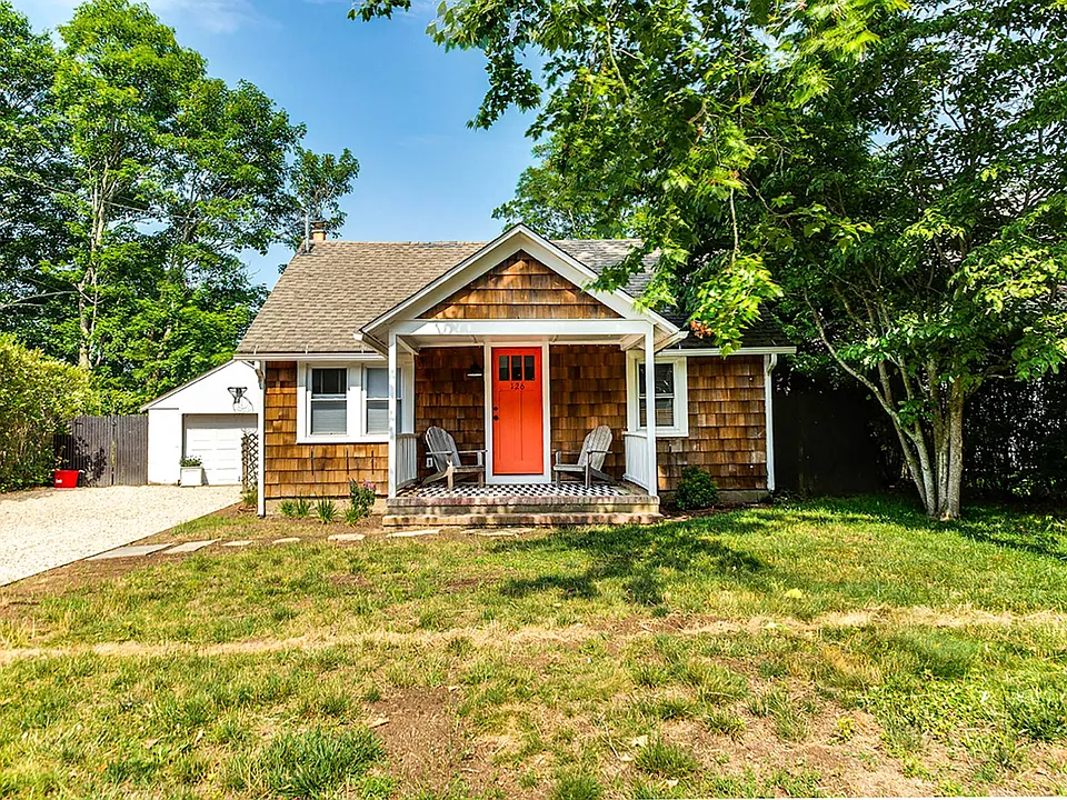 126 Norris Ln