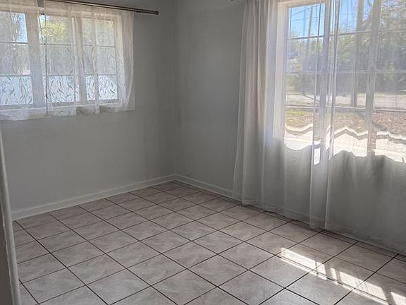 3rd image of 839 42nd St