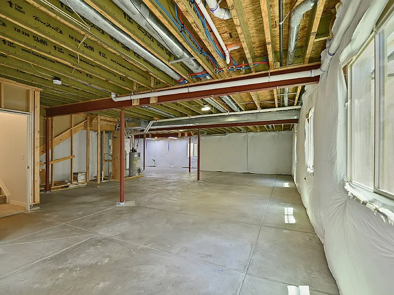 16006 Swan Mountain Dr — Photo 37