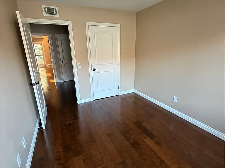 27 Tradewinds — Photo 18