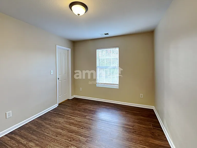 7033 Sunman Rd — Photo 14
