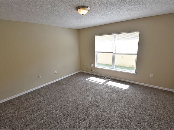 5th image of 281 Sawyerwood Pl