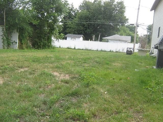 2nd image of 2815 Hoagland Ave