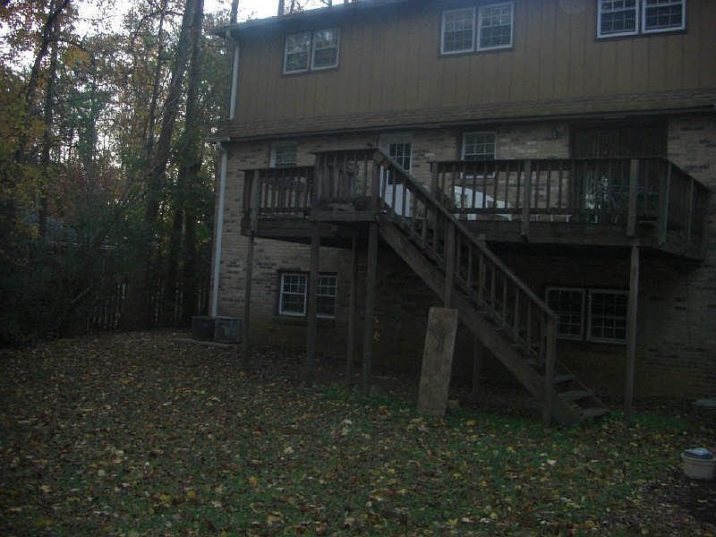 2nd image of 711 N Thomas Ln SE