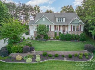 111 Avensong Ct, Mooresville, NC 28115