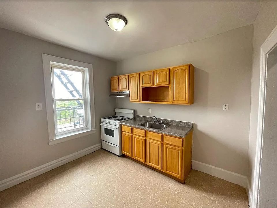 2nd image of 75 N 7th St APT 407