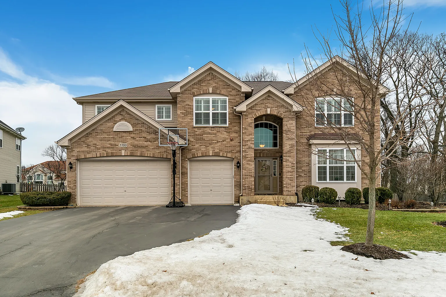 5700 Brentwood Dr photo 1