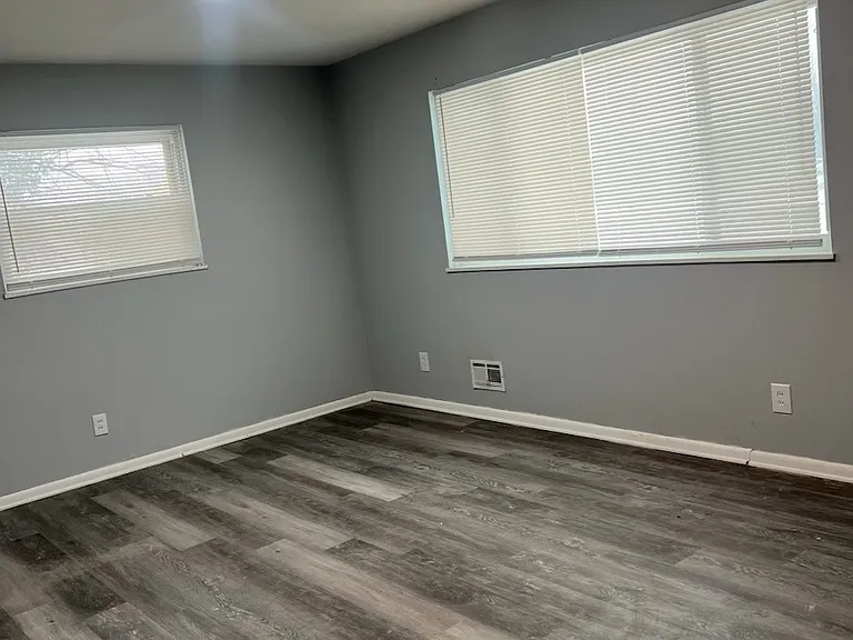 3358 Scottwood Rd — Photo 8
