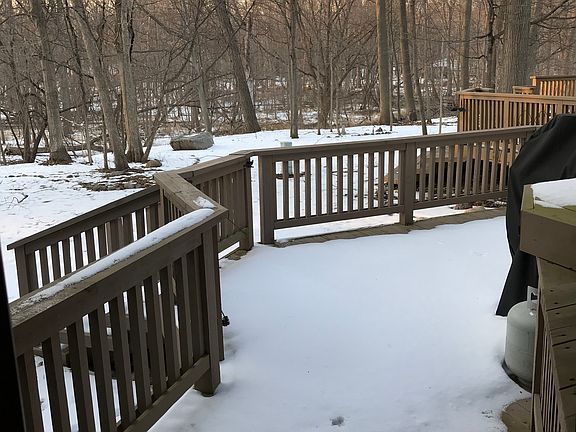 Large Deck. Riverfront 