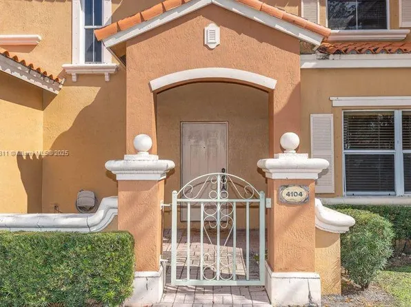 14131 NW 84th Ct APT 4104, Miami Lakes, FL 33016