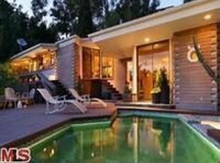 2527 Hargrave Dr, Los Angeles, CA 90068