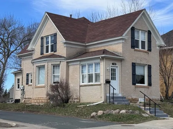 106 1st Ave NE, New Prague, MN 56071