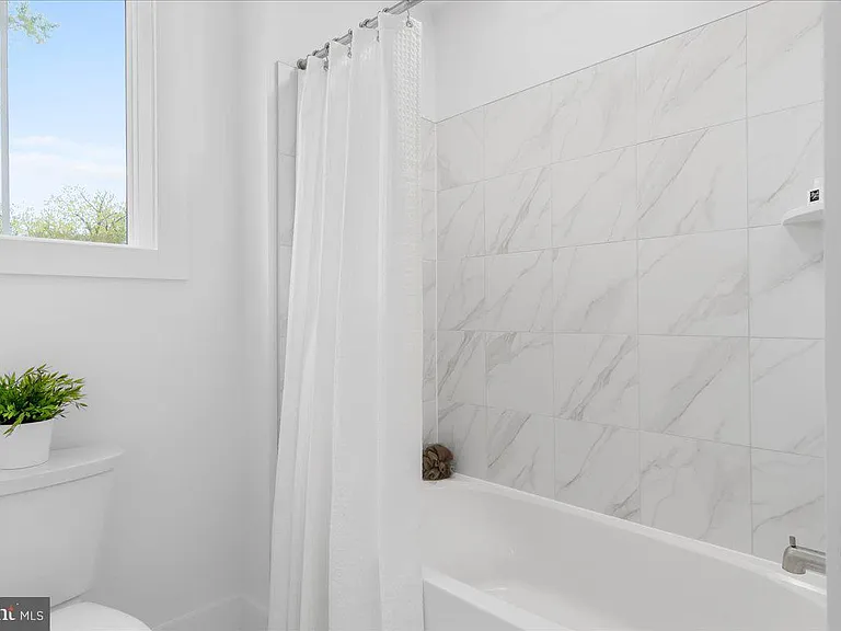 807 Radcliff Ave — Photo 35