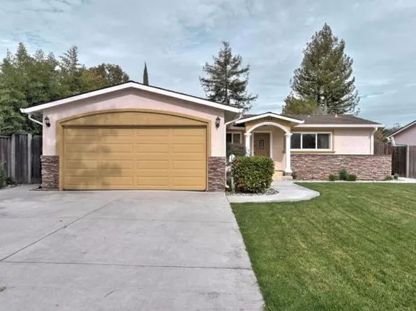 1103 W Latimer Ave Room 1, Campbell, CA 95008