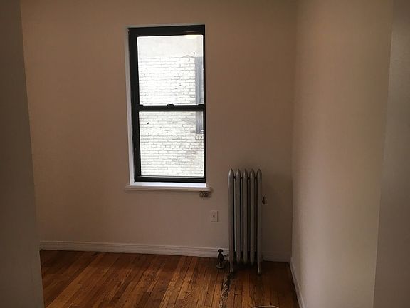 3rd image of 2140 33rd St