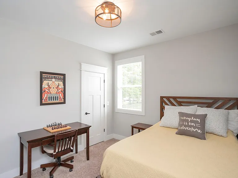 647 James Ave #A — Photo 29