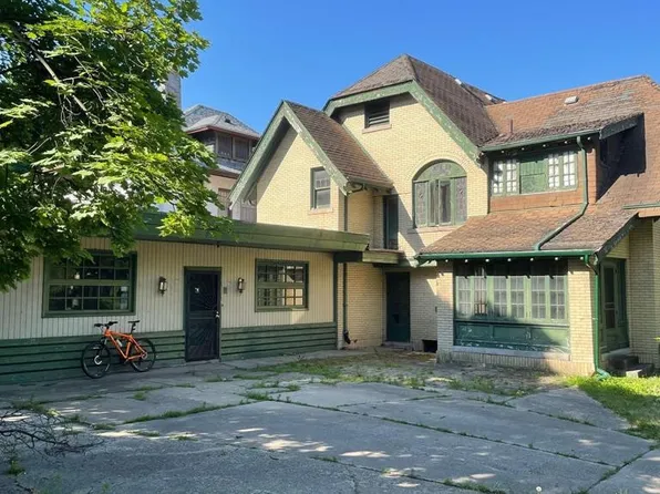 7370 La Salle Blvd, Detroit, MI 48206