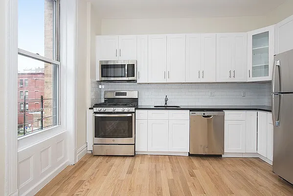 Rented by Walber 82nd Street | media 3