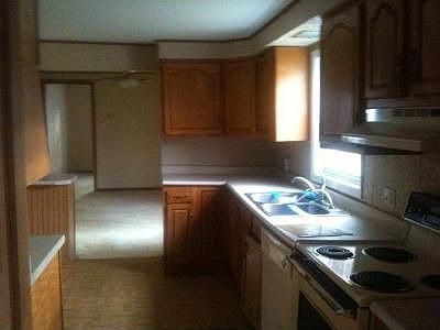 2nd image of 3859 Berrien St