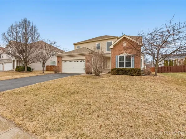 10780 Santa Fe Trl, Huntley, IL 60142