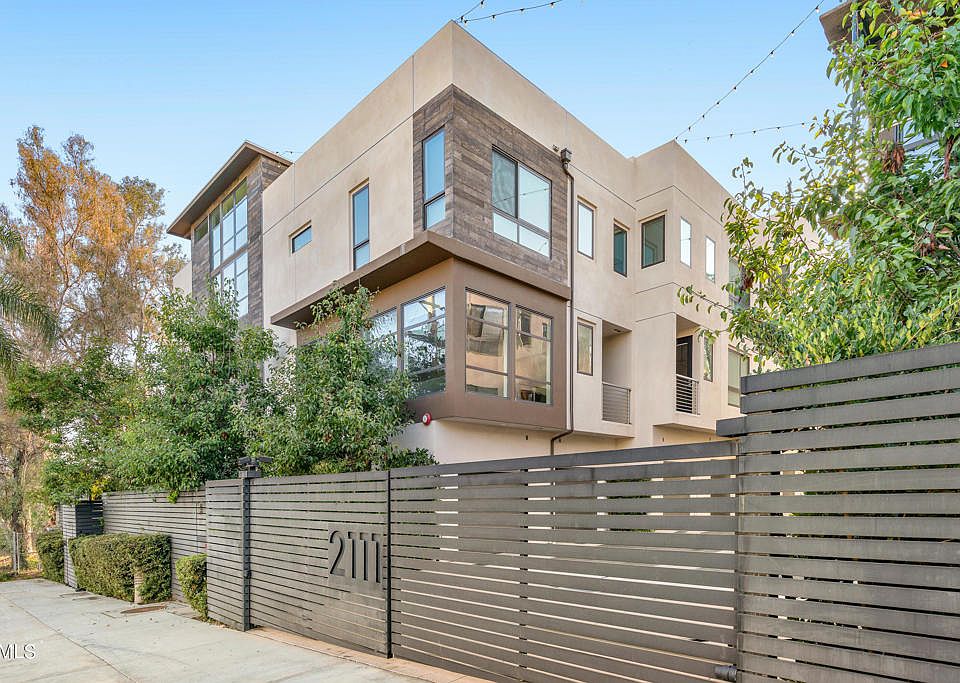 1st image of 2111 N Cahuenga Blvd Unit 13