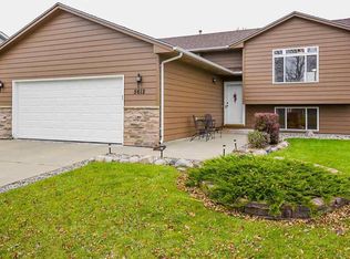 5612 S Cain Ave, Sioux Falls, SD 57106